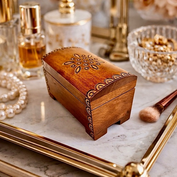 Vintage Hand-Carved Wooden Treasure Chest Trinket Jewelry Box 4” - Picture 9 of 9